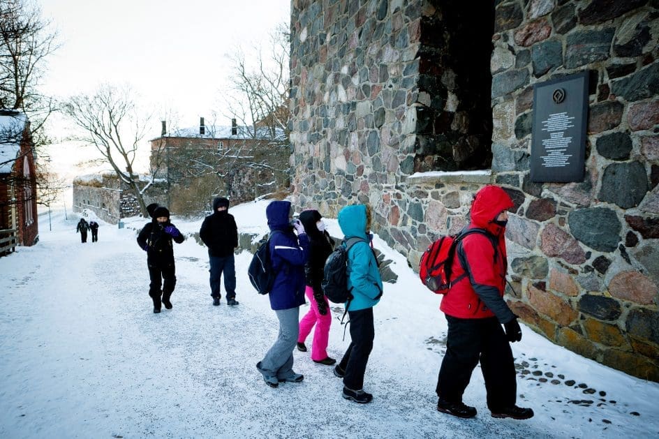 Suomenlinna-winter-children-group Suomenlinna-children-group